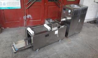 擀面皮机器多少钱 擀面皮机器多少钱